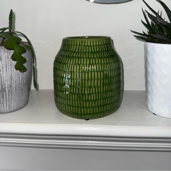 Crate & Barrel Elba Glazed Ceramic Planter Green 7” H 6” D - Picture 5 of 5